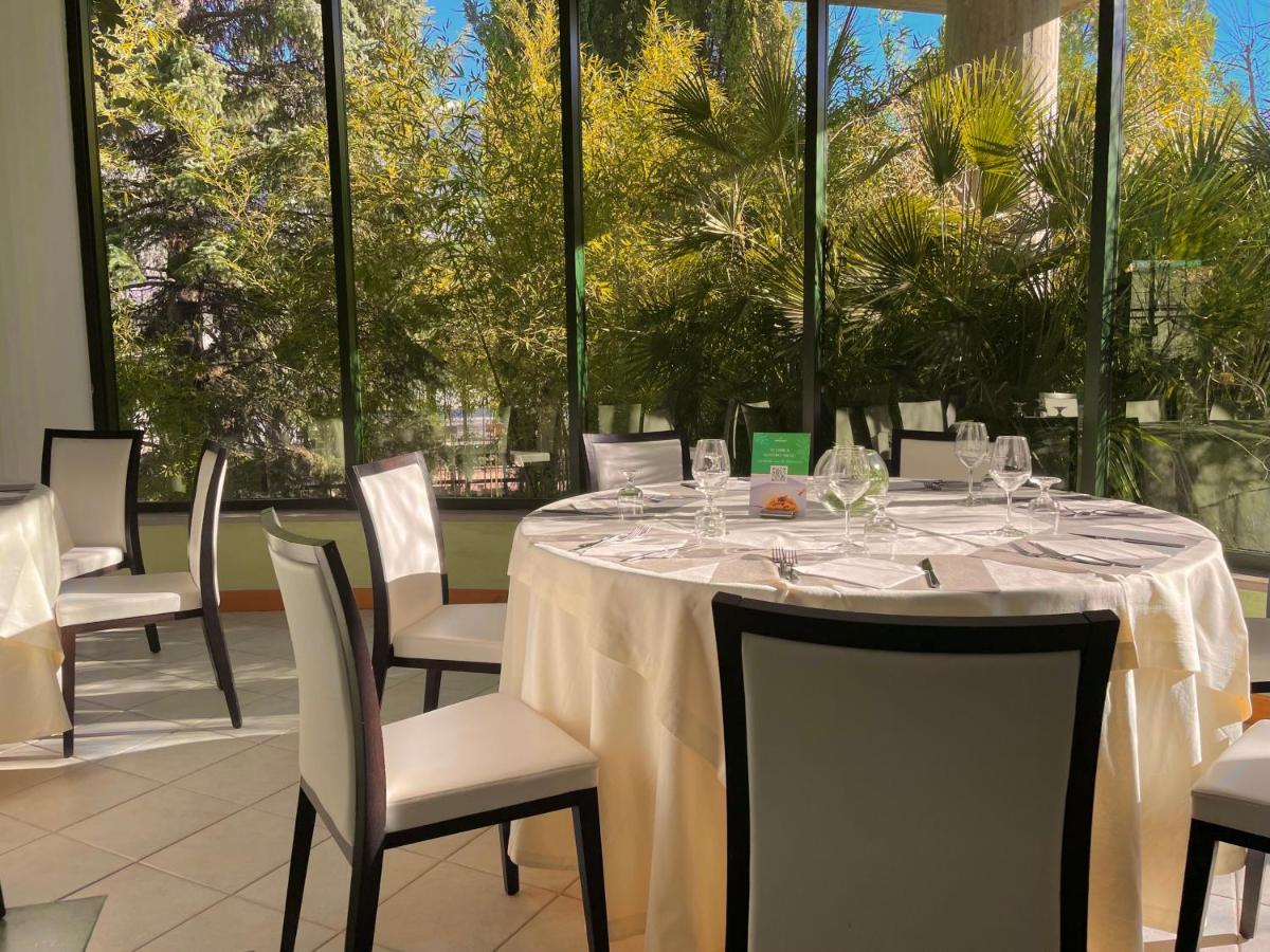 Hotel Santacroce Meeting Сульмона Экстерьер фото