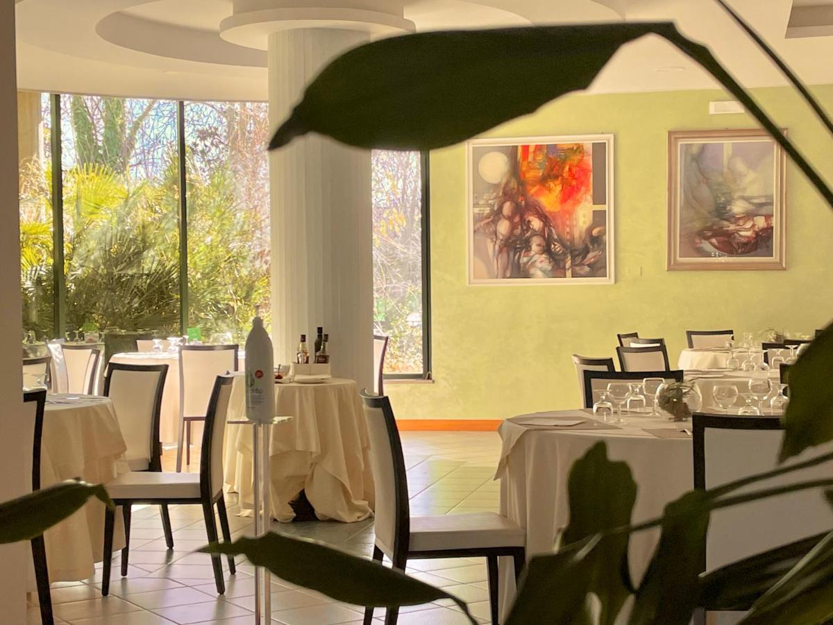Hotel Santacroce Meeting Сульмона Экстерьер фото