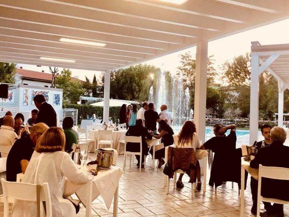 Hotel Santacroce Meeting Сульмона Экстерьер фото