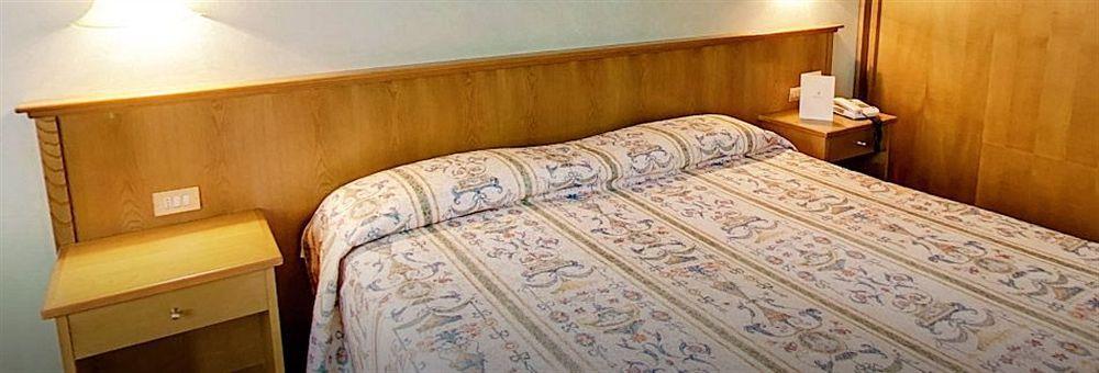 Hotel Santacroce Meeting Сульмона Экстерьер фото